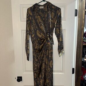 Elegant Black and Gold Patterned Dress